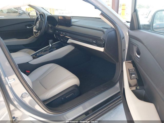 1HGCY2F83SA004766 Honda Accord Hybrid Touring