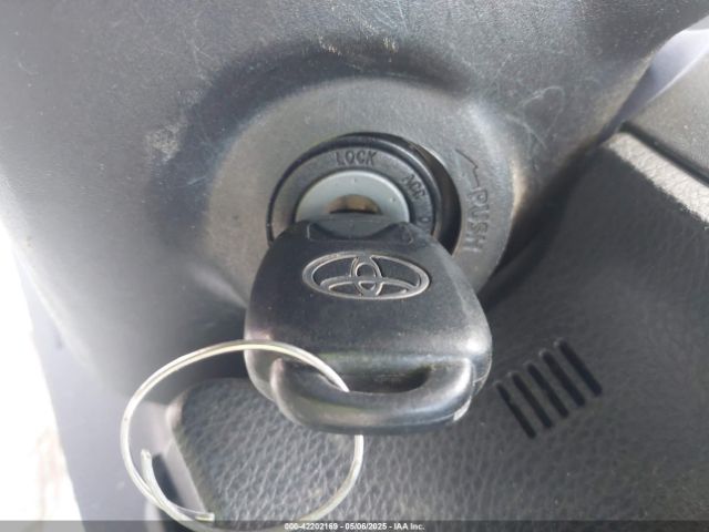 2T1BURHE6FC333402 Toyota COROLLA LE
