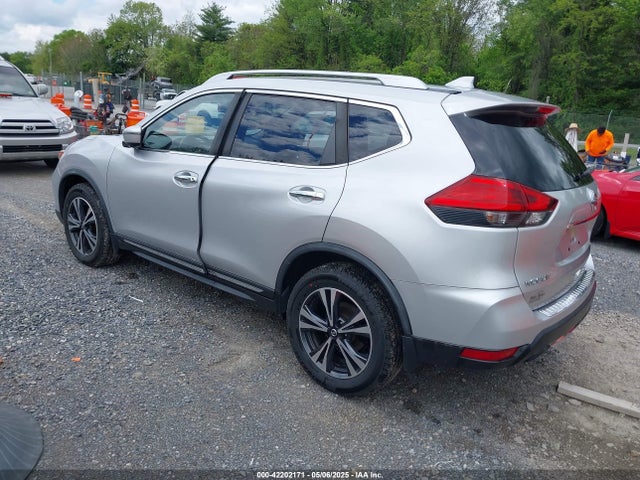 JN8AT2MV3HW021208 Nissan Rogue Sl