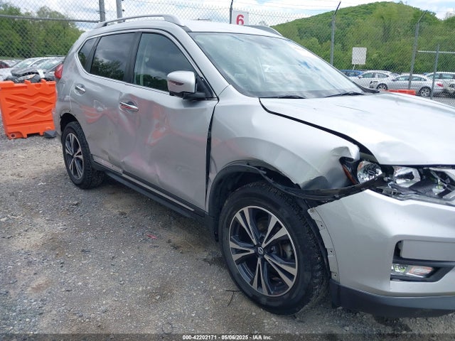 JN8AT2MV3HW021208 Nissan Rogue Sl
