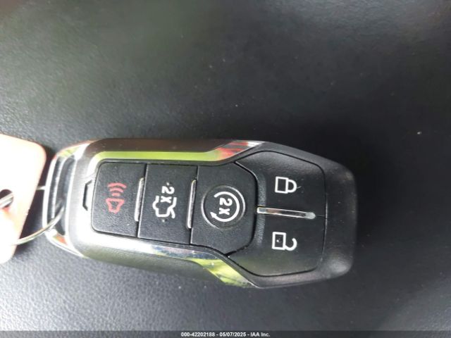 2LMPJ8LR7HBL31673 Lincoln Mkx Reserve