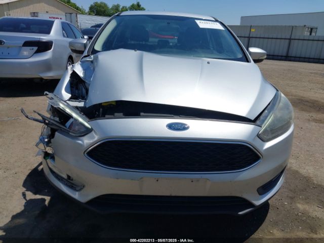 1FADP3F24GL225821 Ford FOCUS SE
