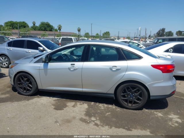 1FADP3F24GL225821 Ford FOCUS SE