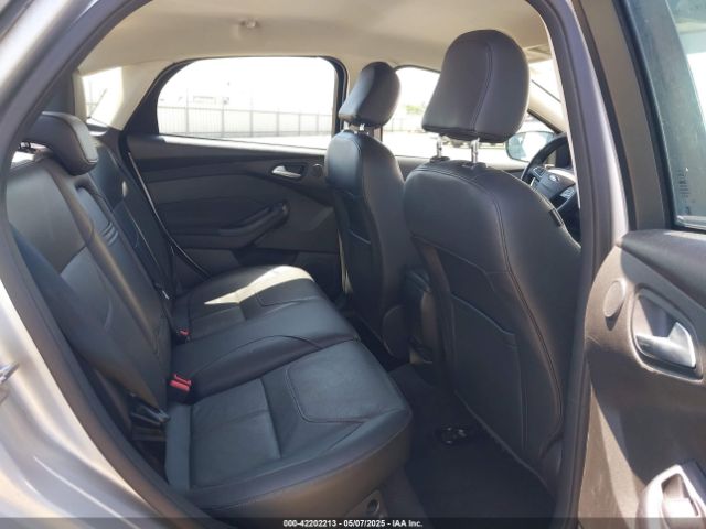 1FADP3F24GL225821 Ford FOCUS SE