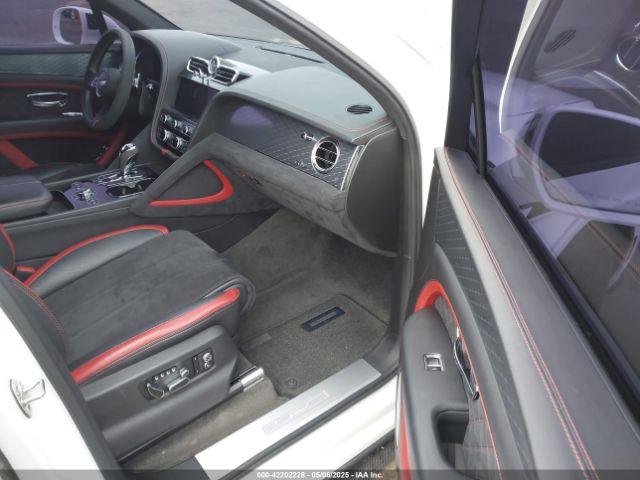 2021 BENTLEY BENTAYGA SJAAR2ZV7MC036214 Photo 4