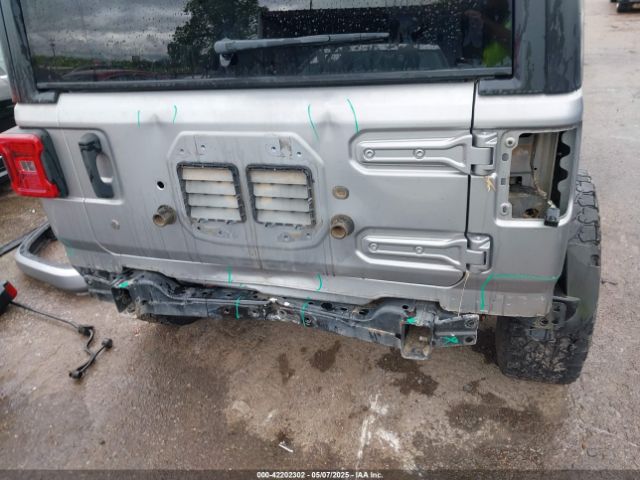 1C4HJXFG4JW174603 Jeep Wrangler