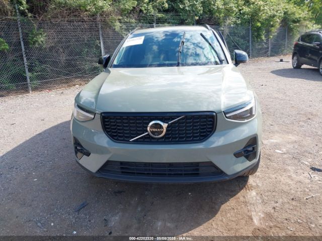 YV4L12UM0R2310523 Volvo Xc40 B5 Ultimate Dark Theme