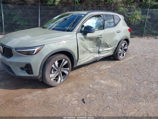 YV4L12UM0R2310523 Volvo Xc40 B5 Ultimate Dark Theme