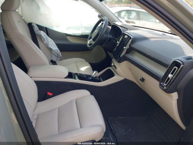 YV4L12UM0R2310523 Volvo Xc40 B5 Ultimate Dark Theme