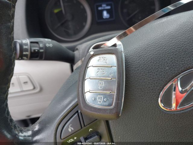 KM8J33A23GU215481 Hyundai Tucson Sport
