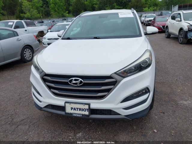 KM8J33A23GU215481 Hyundai Tucson Sport