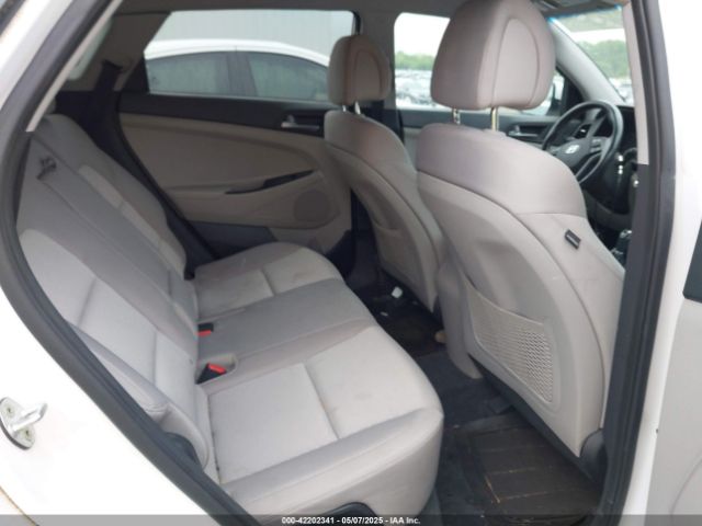 KM8J33A23GU215481 Hyundai Tucson Sport