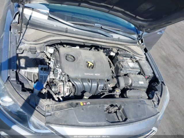 5NPD84LF9JH350586 Hyundai Elantra Value Edition