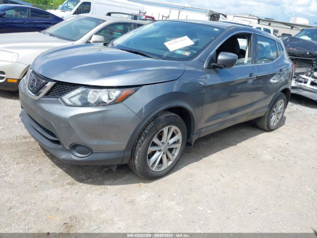 JN1BJ1CR3JW285381 Nissan Rogue Sport S