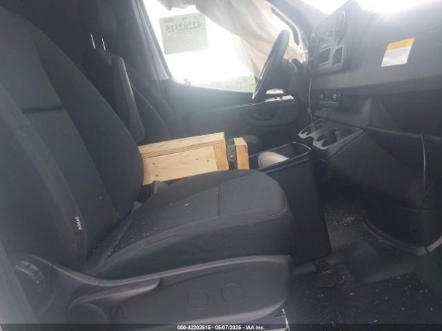 2024 MERCEDES-BENZ SPRINTER 2500 W1Y4NCHY1RT174150 Photo 4