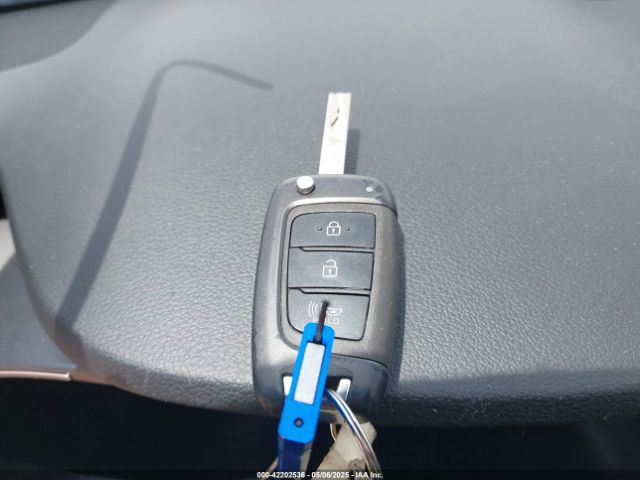 5NMS14AJ9PH630176 Hyundai Santa Fe Se
