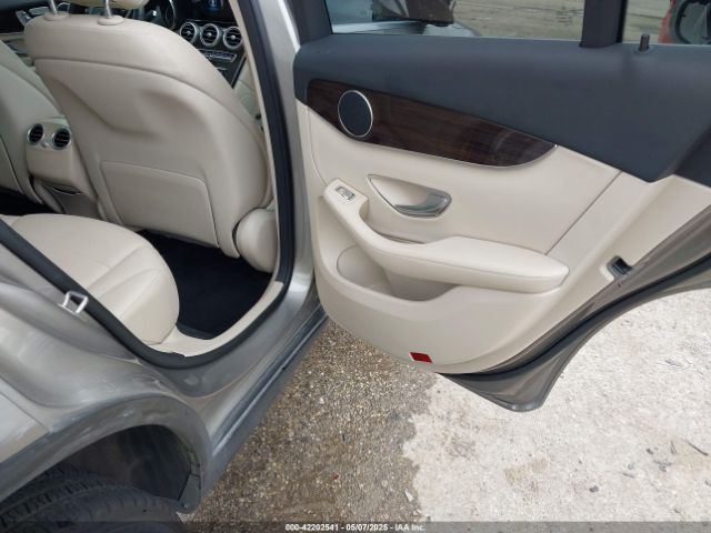 W1N0G8DB5MV297726 Mercedes-Benz m264