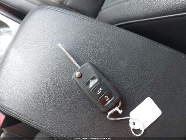 1VWBT7A32EC070023 Volkswagen Passat 1.8t Se