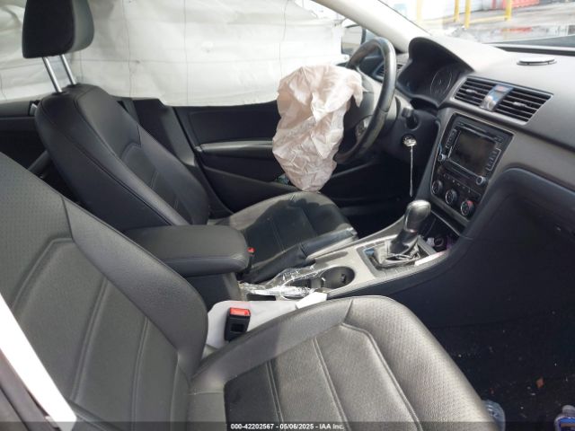 1VWBT7A32EC070023 Volkswagen Passat 1.8t Se