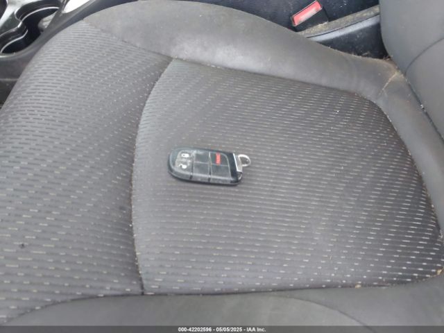 3C4PDCAB8JT527048 Dodge JOURNEY SE