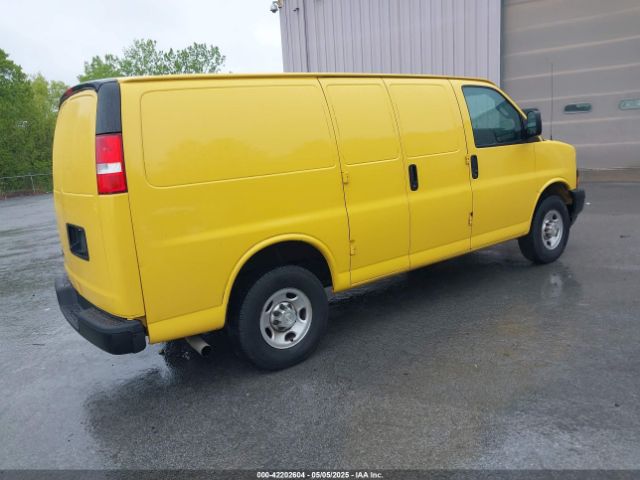 1GCWGAFP8M1175127 Chevrolet Express Cargo Rwd 2500 Regular Wheelbase Wt