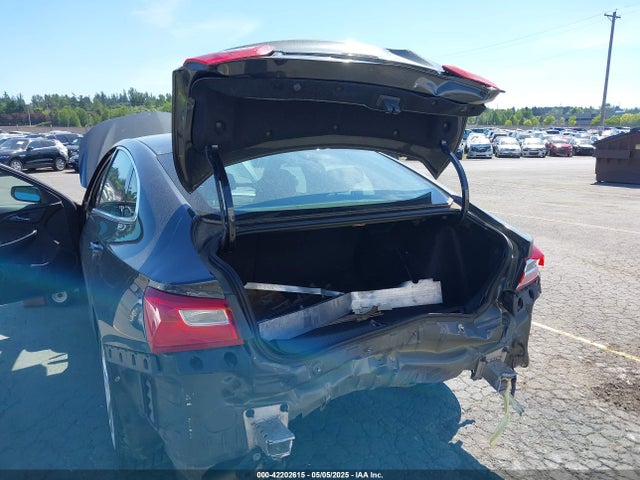 1G1ZE5ST4HF210745 Chevrolet MALIBU 1LT