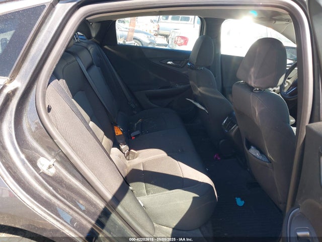 1G1ZE5ST4HF210745 Chevrolet MALIBU 1LT