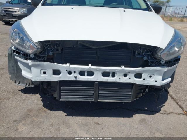 1FADP3E27HL284980 Ford FOCUS S