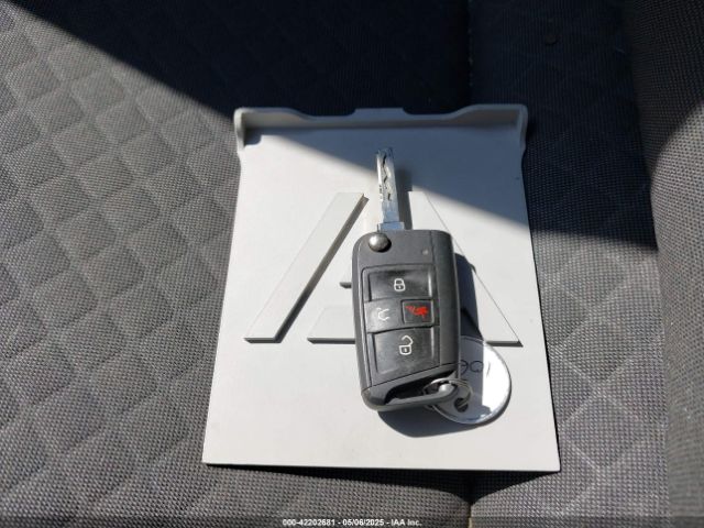 2019 VOLKSWAGEN TIGUAN 3VV0B7AX0KM027036 Photo 10