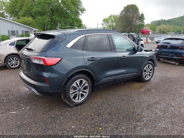 1FMCU0H62NUB84864 Ford ESCAPE SEL