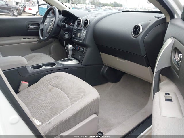 JN8AS5MT5FW661016 Nissan Rogue