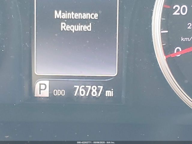 4T1BF1FK4HU814626 Toyota CAMRY SE