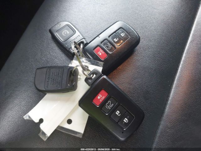 5TDJZRFH0JS887299 Toyota Highlander Xle