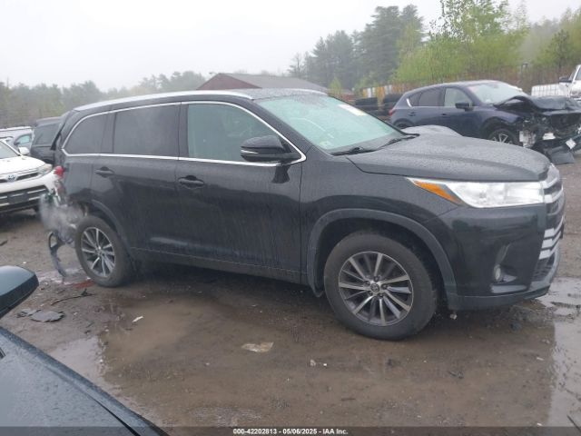 5TDJZRFH0JS887299 Toyota Highlander Xle