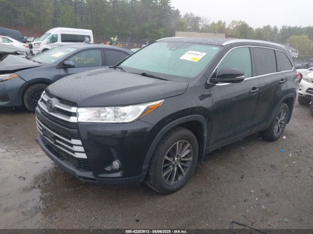 5TDJZRFH0JS887299 Toyota Highlander Xle