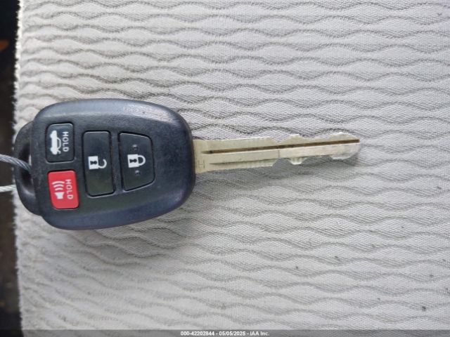 2T1BURHE7HC926186 Toyota COROLLA LE