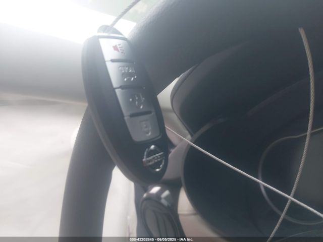 3N1CN8EV3ML891172 Nissan Versa Sv Xtronic Cvt