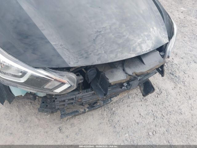 3N1CN8EV3ML891172 Nissan Versa Sv Xtronic Cvt