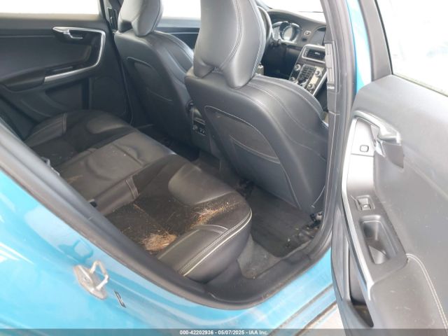 YV1902SS5F1222807 Volvo V60 T6 R-design Platinum