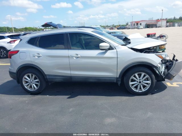 JN1BJ1CP5KW522596 Nissan Rogue Sport Sv