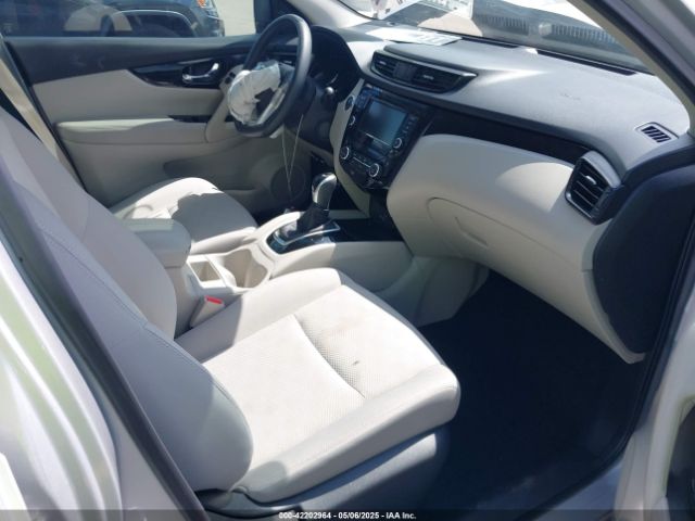 JN1BJ1CP5KW522596 Nissan Rogue Sport Sv