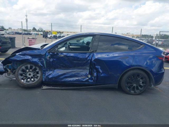 7SAYGDED8RF015882 Tesla Model Y Long Range Dual Motor All-wheel Drive/rwd