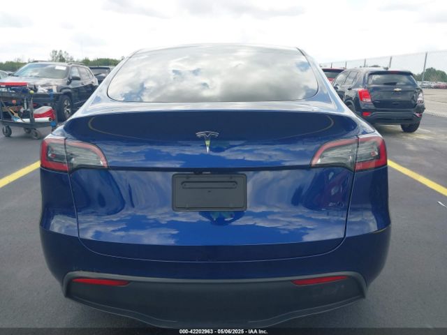 7SAYGDED8RF015882 Tesla Model Y Long Range Dual Motor All-wheel Drive/rwd