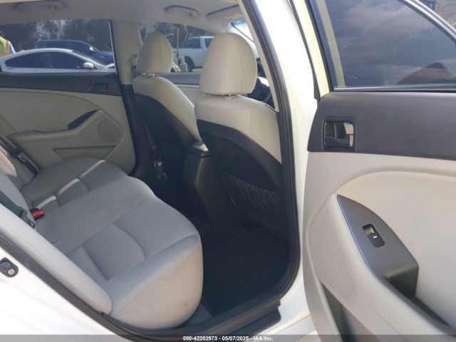 KNAGM4A71F5642712 KIA Optima Lx