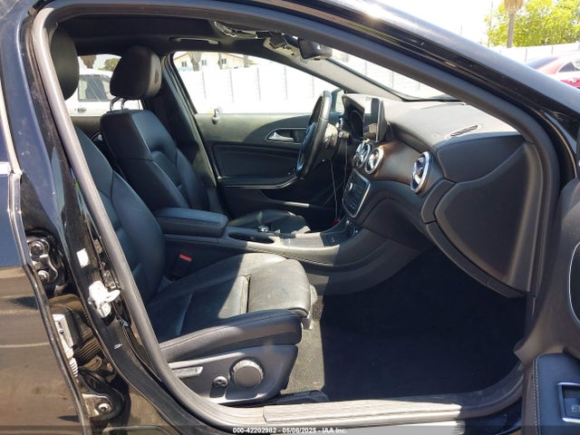 WDCTG4GB5GJ212785 Mercedes-Benz Gla 250 4matic