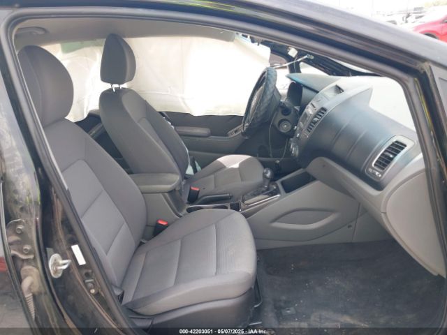 3KPFK4A72HE120764 KIA FORTE LX