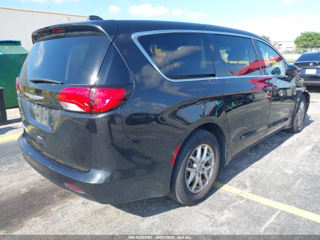 Chrysler Voyager Lx 2023 2C4RC1CG8PR525305 Image 4
