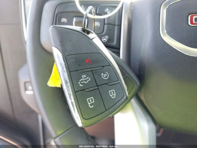 3GTUUDED3RG390318 GMC Sierra 1500 4wd  Short Box Slt