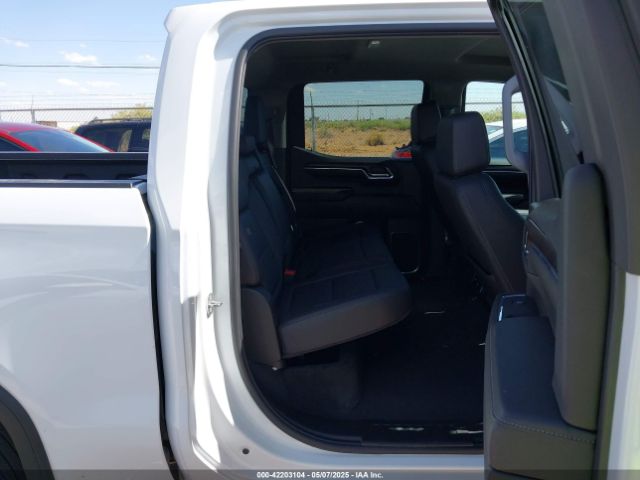 3GTUUDED3RG390318 GMC Sierra 1500 4wd  Short Box Slt
