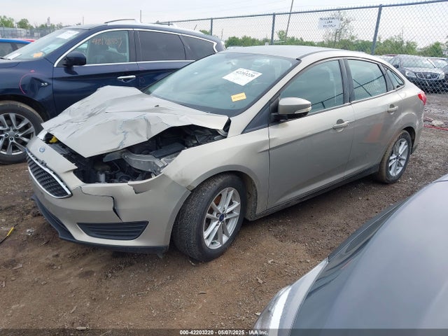 Ford FOCUS SE 2015 1FADP3F29FL218068 Image 2